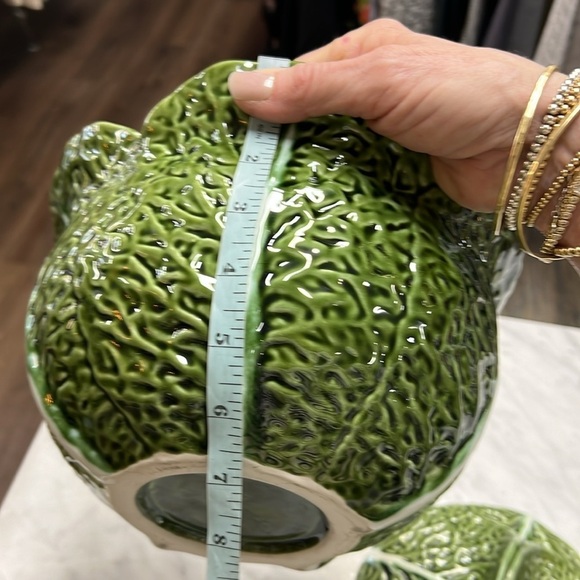Cabbage Leaf Tureen Set. Tureen, Lid, Ladle, Four Bowls. Ceramic from Portugal - Picture 14 of 15